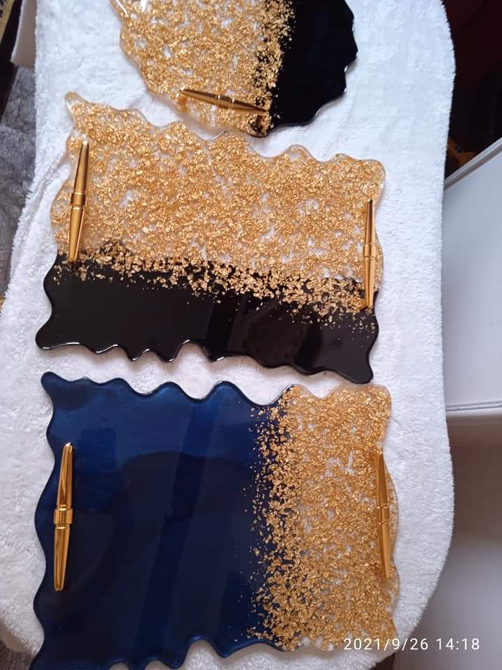 قالب مستطيل اطراف مموجه