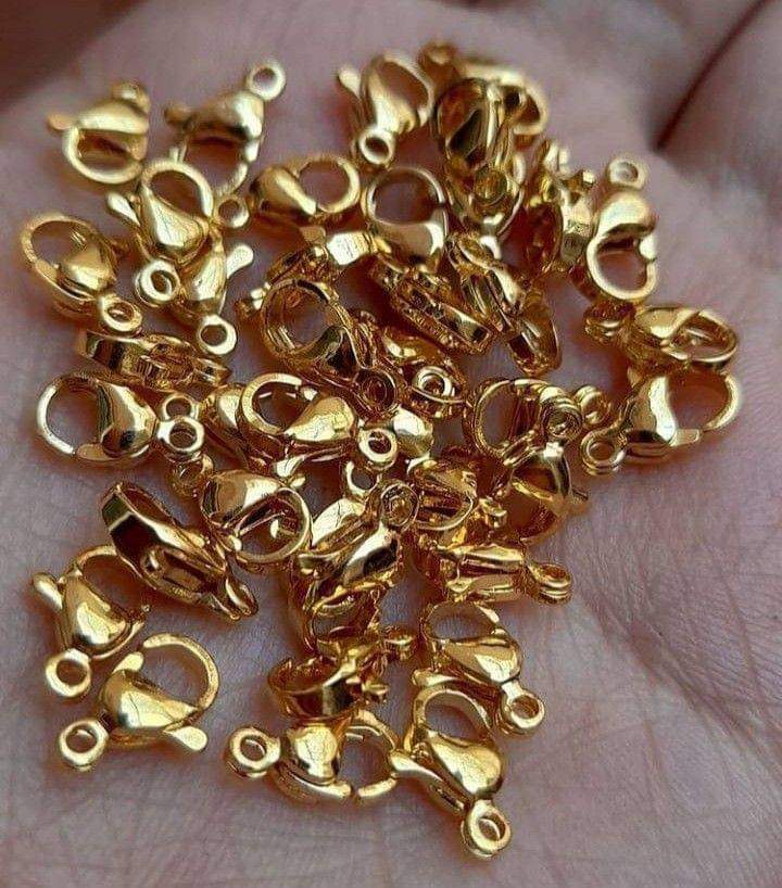 إكسسوارات مصنوعة يدوياً