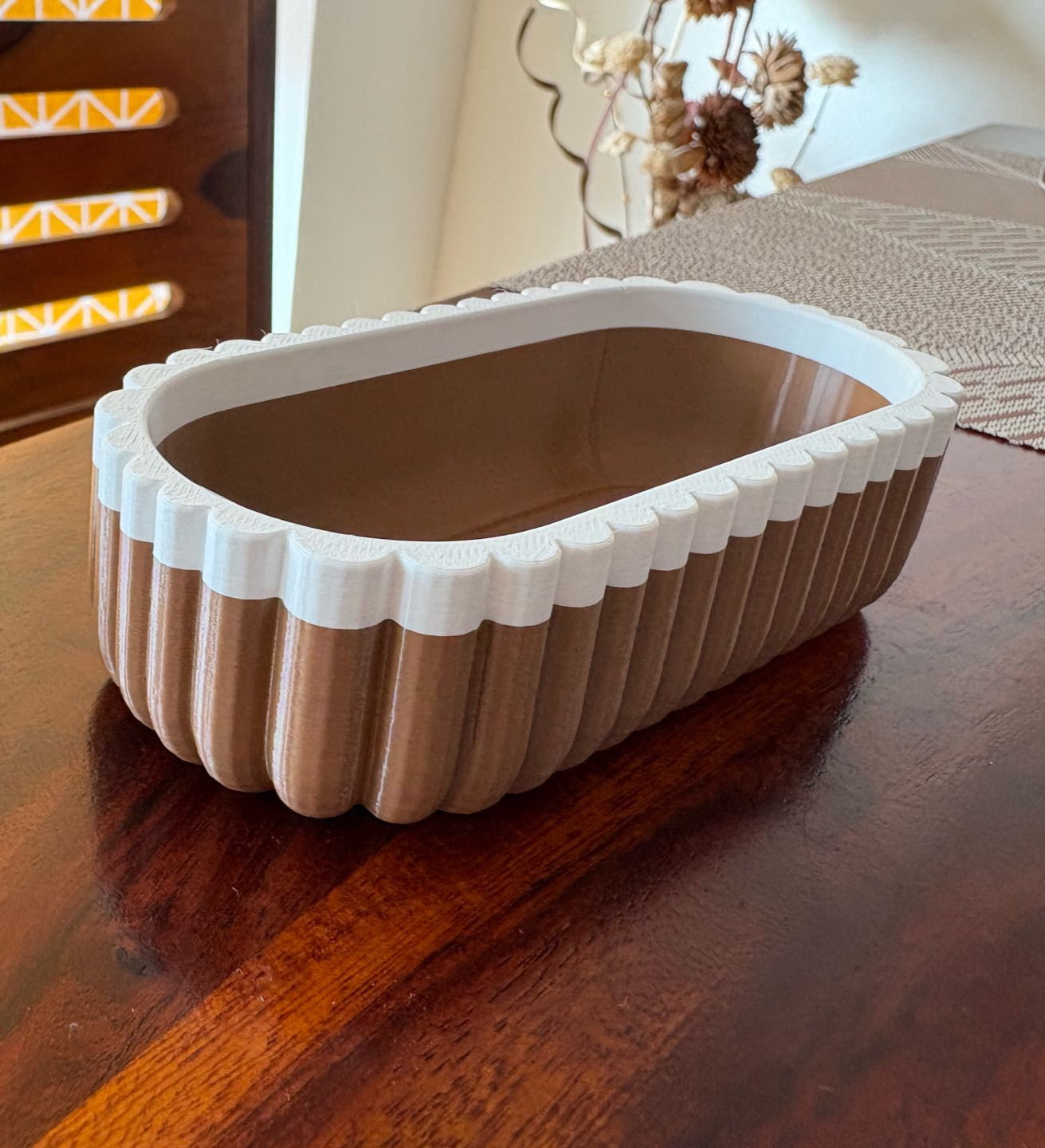 Silicone molds for casting cups and saucers, plaster containers for candles and accessories, candle holders, and jewelry storage – featuring irregular shapes, these versatile epoxy resin molds are ideal for home decor and crafts.