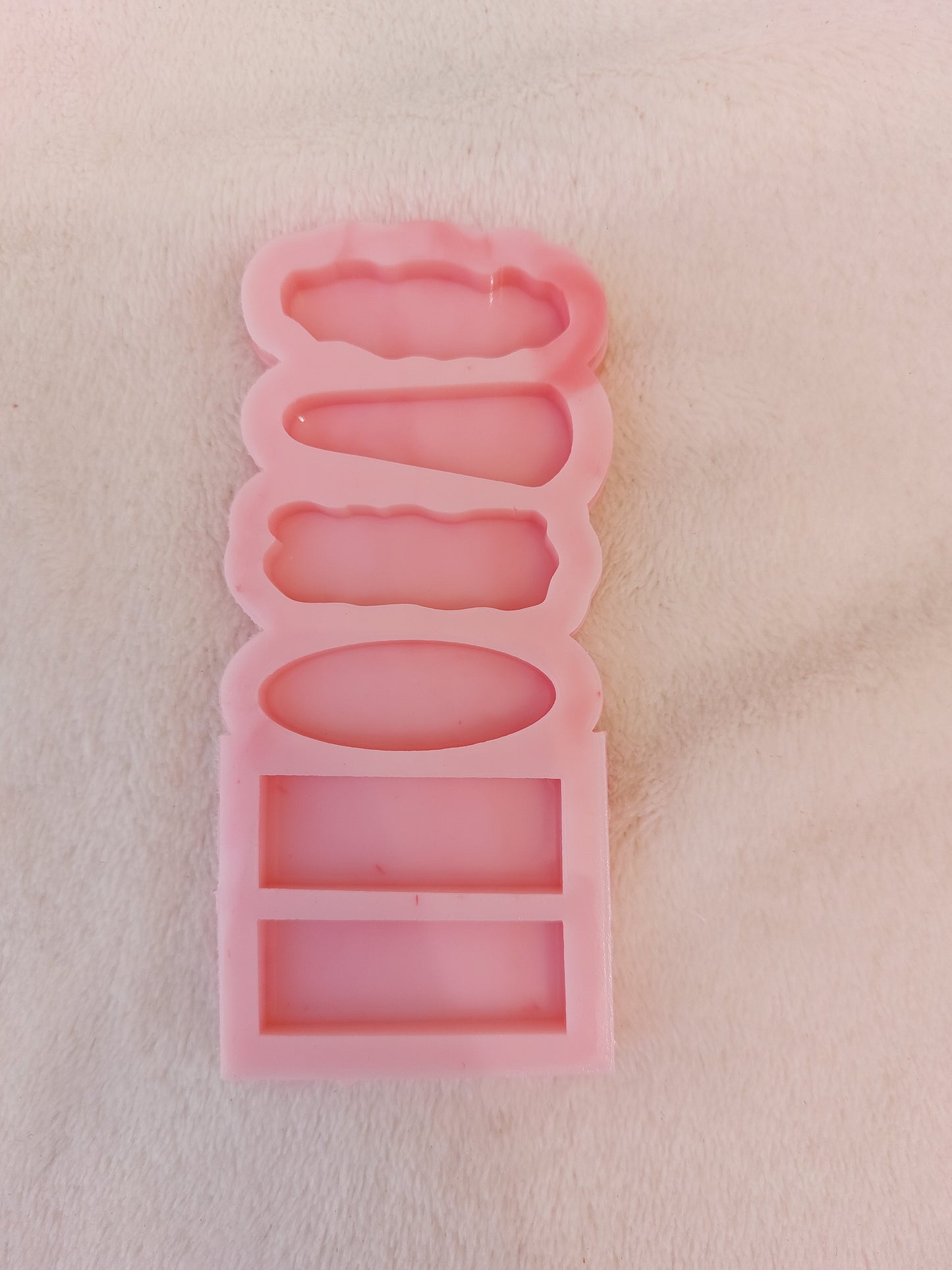 Tok brooch pendant template