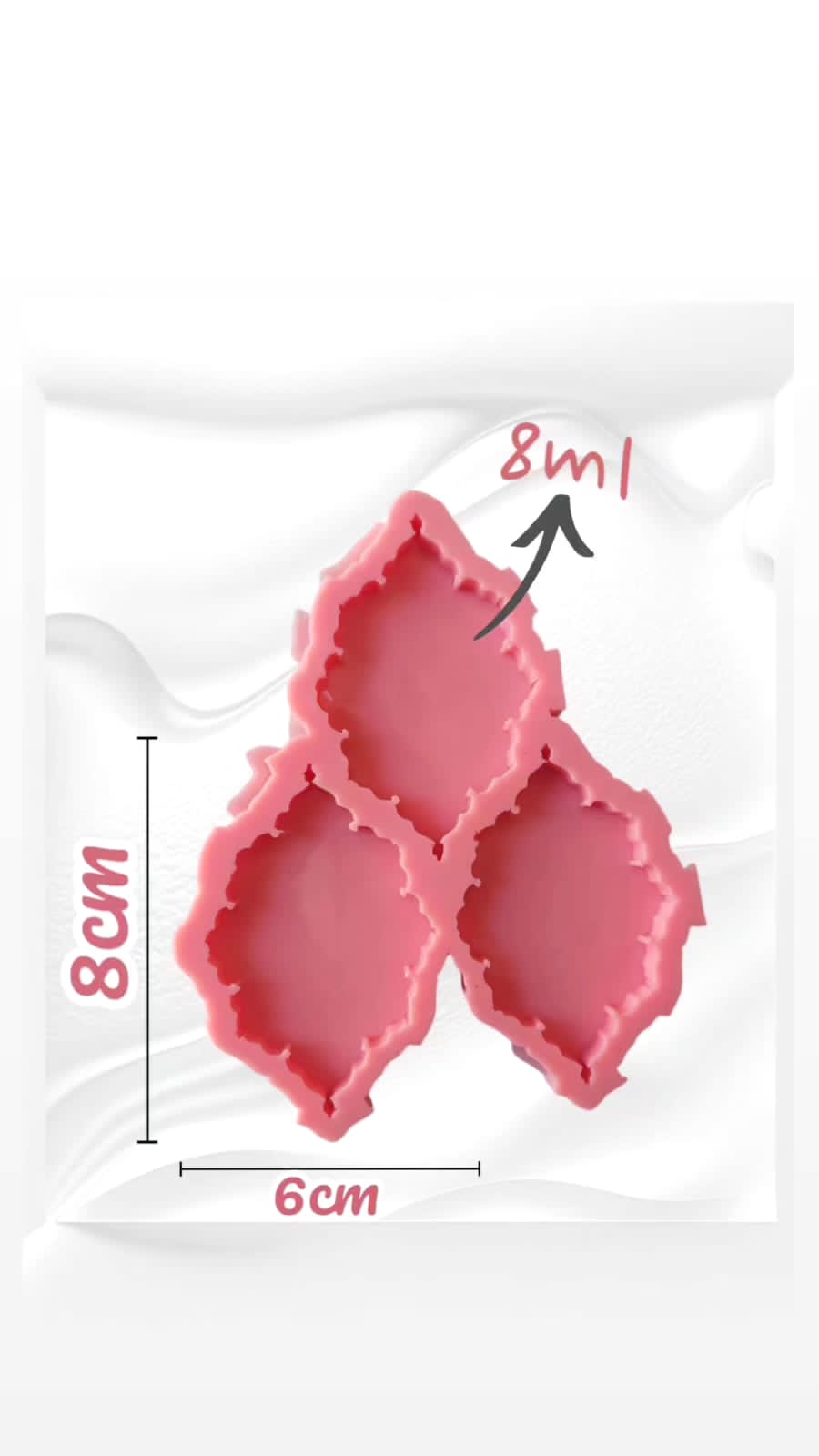 A silicone mold with an elegant heritage touch, designed to make medium-sized decorative pieces or pendants, and is intended for handicrafts such as casting resin, polymer clay, or wax