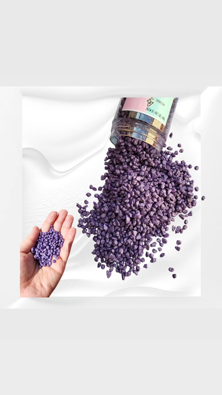 An ideal natural stone for marble floors, coordination of aquariums, decoration of arts and crafts, etc. Perfect for stuffing molds, making jewelry necklaces and adding them to resin projects. Suitable for decorating bonsai trees and aquariums