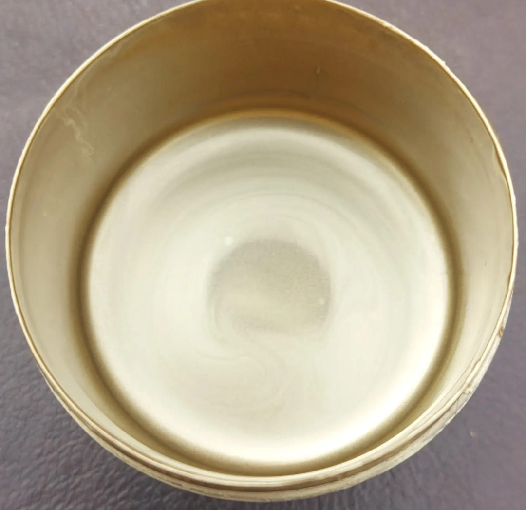 Metallic colors are liquid, quick-drying for external coloring, high stability, resistant to external factors, for coloring the ends of the risin, wax, gypsum and other technical materials
