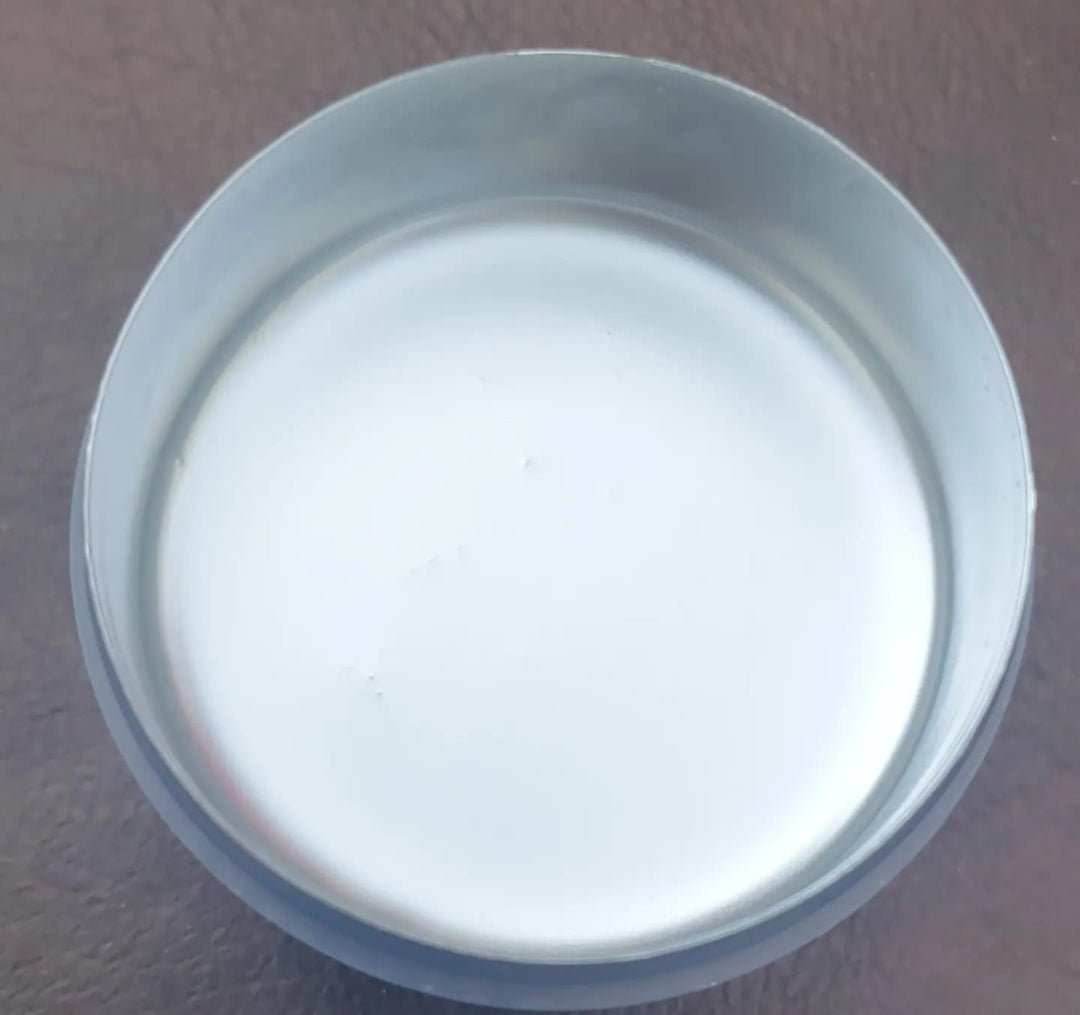Metallic colors are liquid, quick-drying for external coloring, high stability, resistant to external factors, for coloring the ends of the risin, wax, gypsum and other technical materials