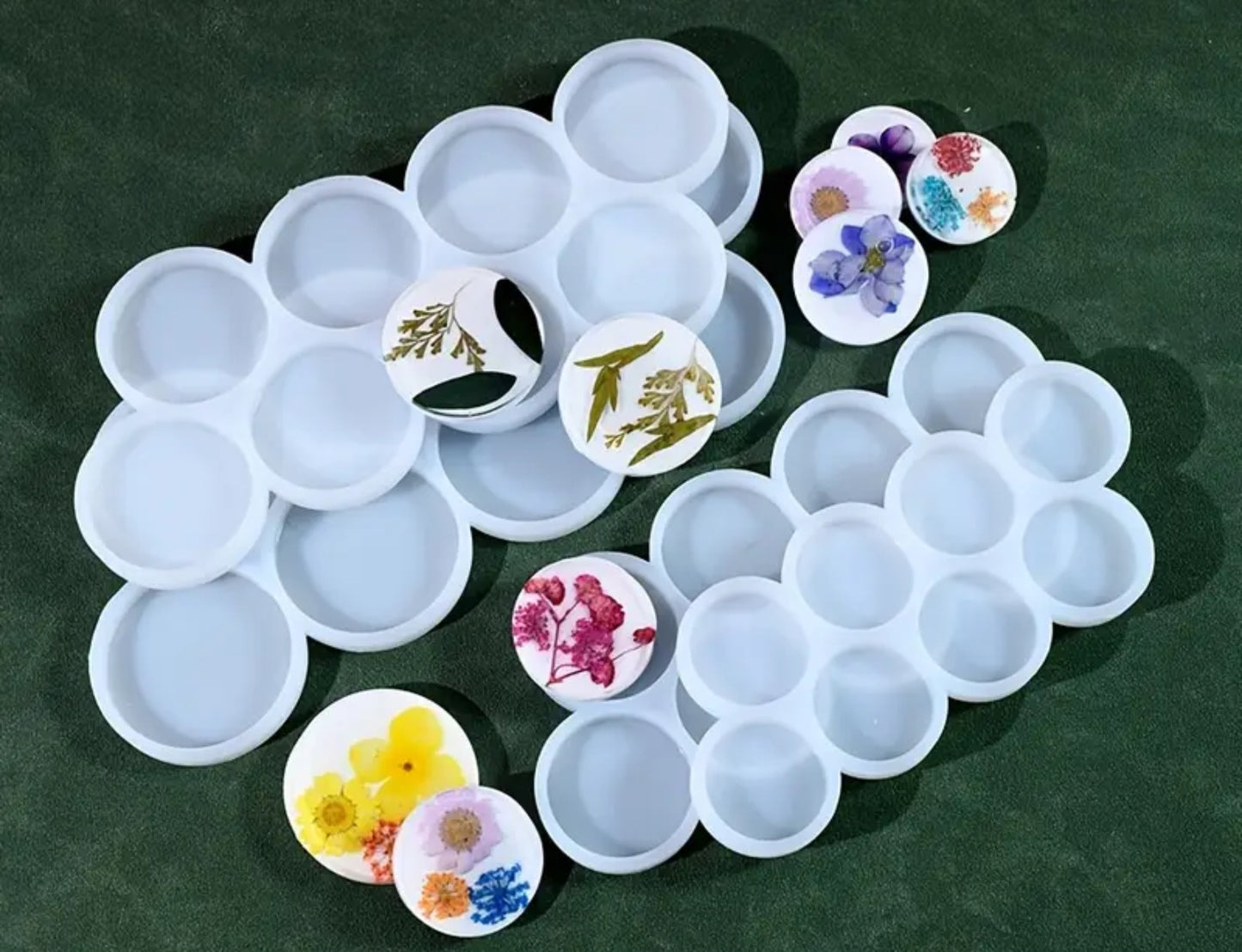 Round flat silicone mold in different sizes