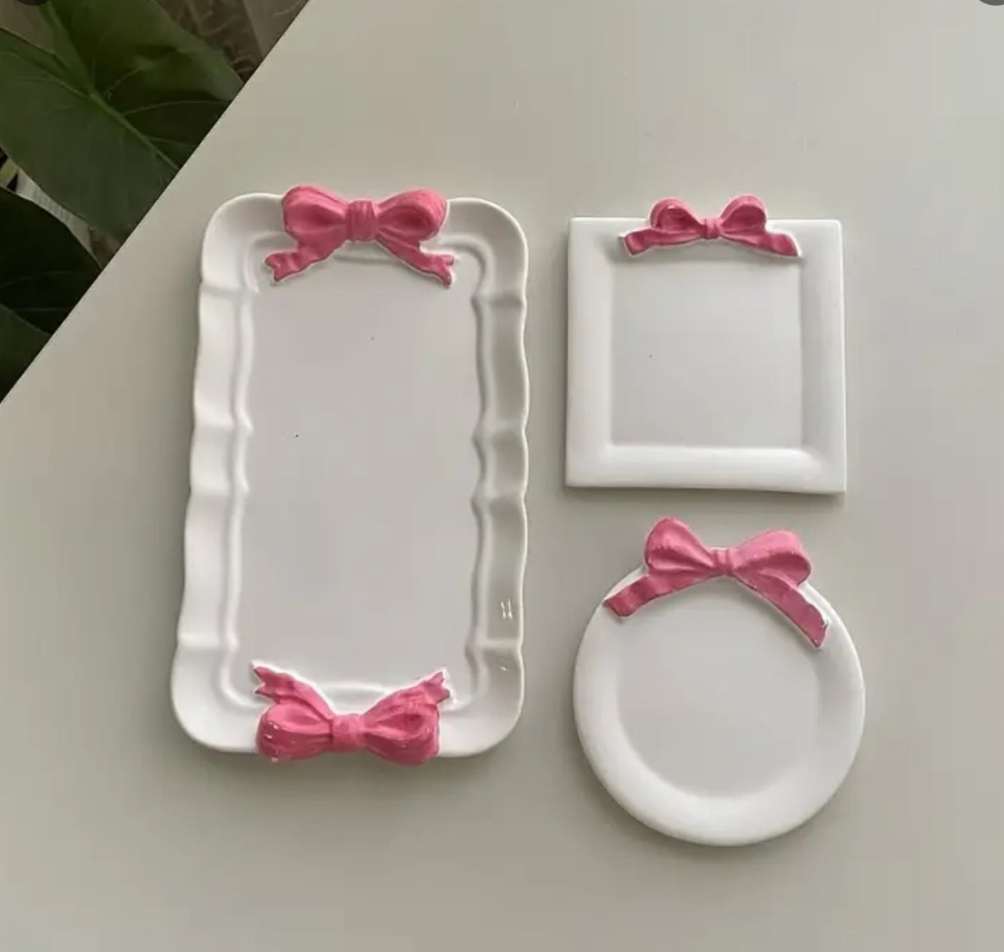 Hollow bow silicone mold